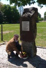 Herdenking monument Anjerstraat